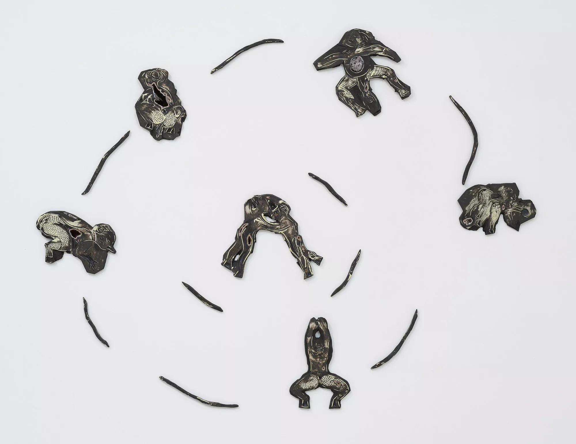 Gaia Fugazza - Limpets - Gaia Fugazza - Limpets - Limpets, 2023, ceramic and glass, 173 × 150 cm